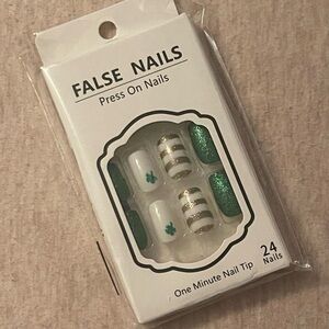 At Patrick’s Day press on nails